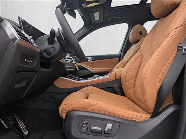 Used 2026 BMW X5 xDrive50e w/ M Sport Package AWD/4WD image 4