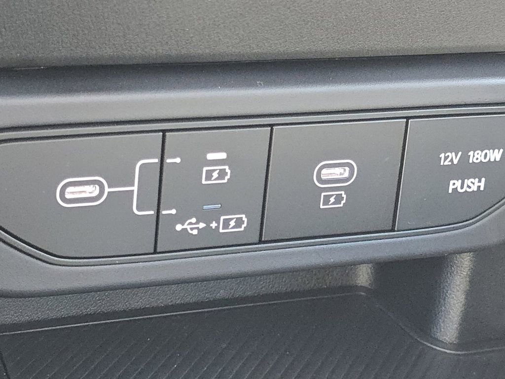 Used 2025 Kia K4 LXS image 29