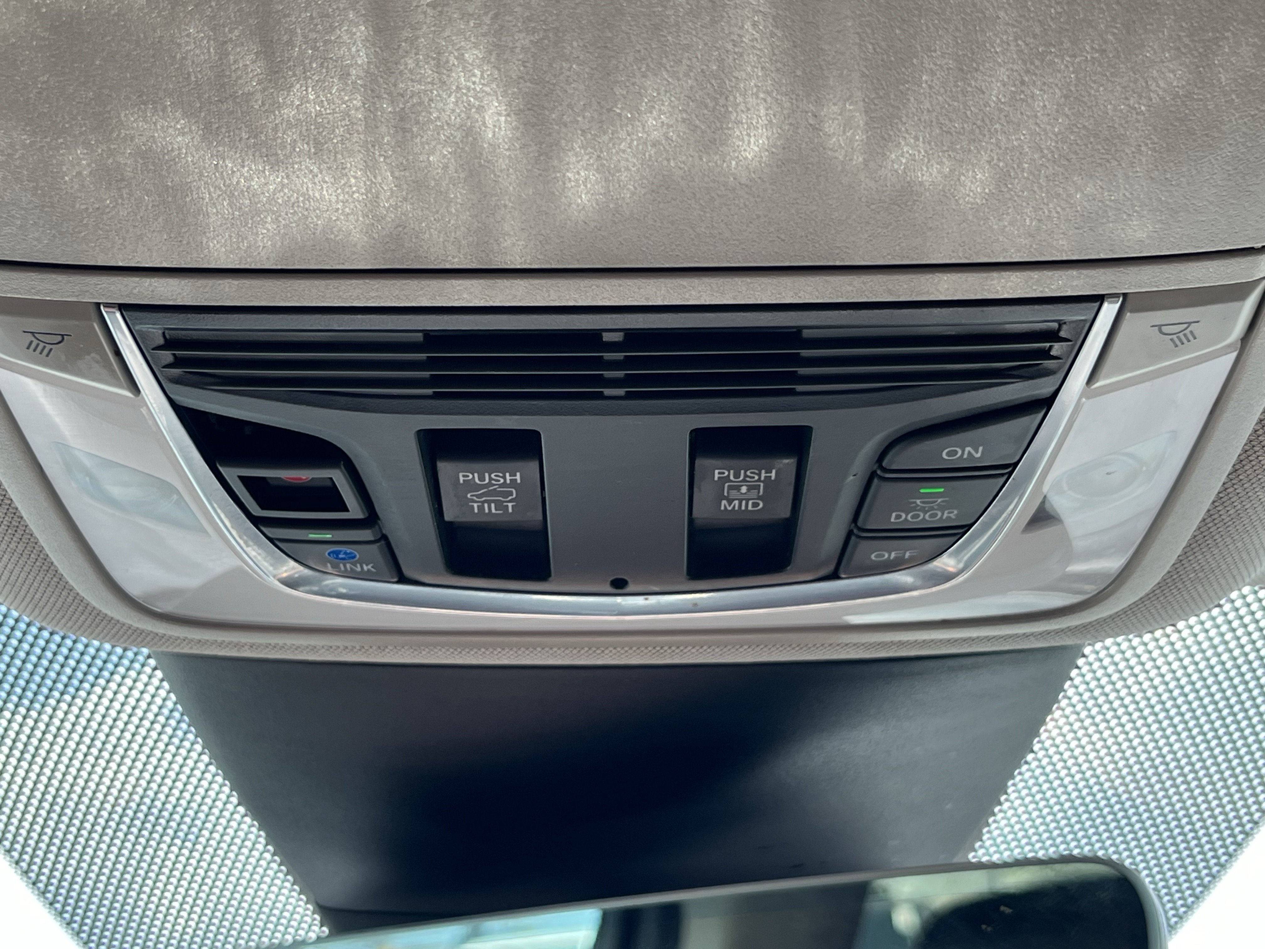 Used 2022 Acura MDX w/ Technology Package FWD image 26