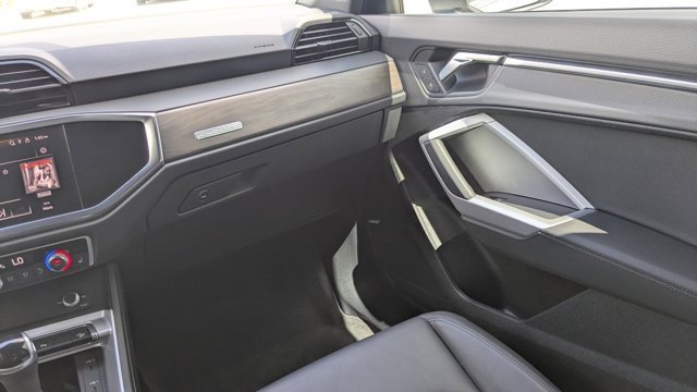 Used 2024 Audi Q3 2.0T Premium Plus w/ Premium Plus Package image 20