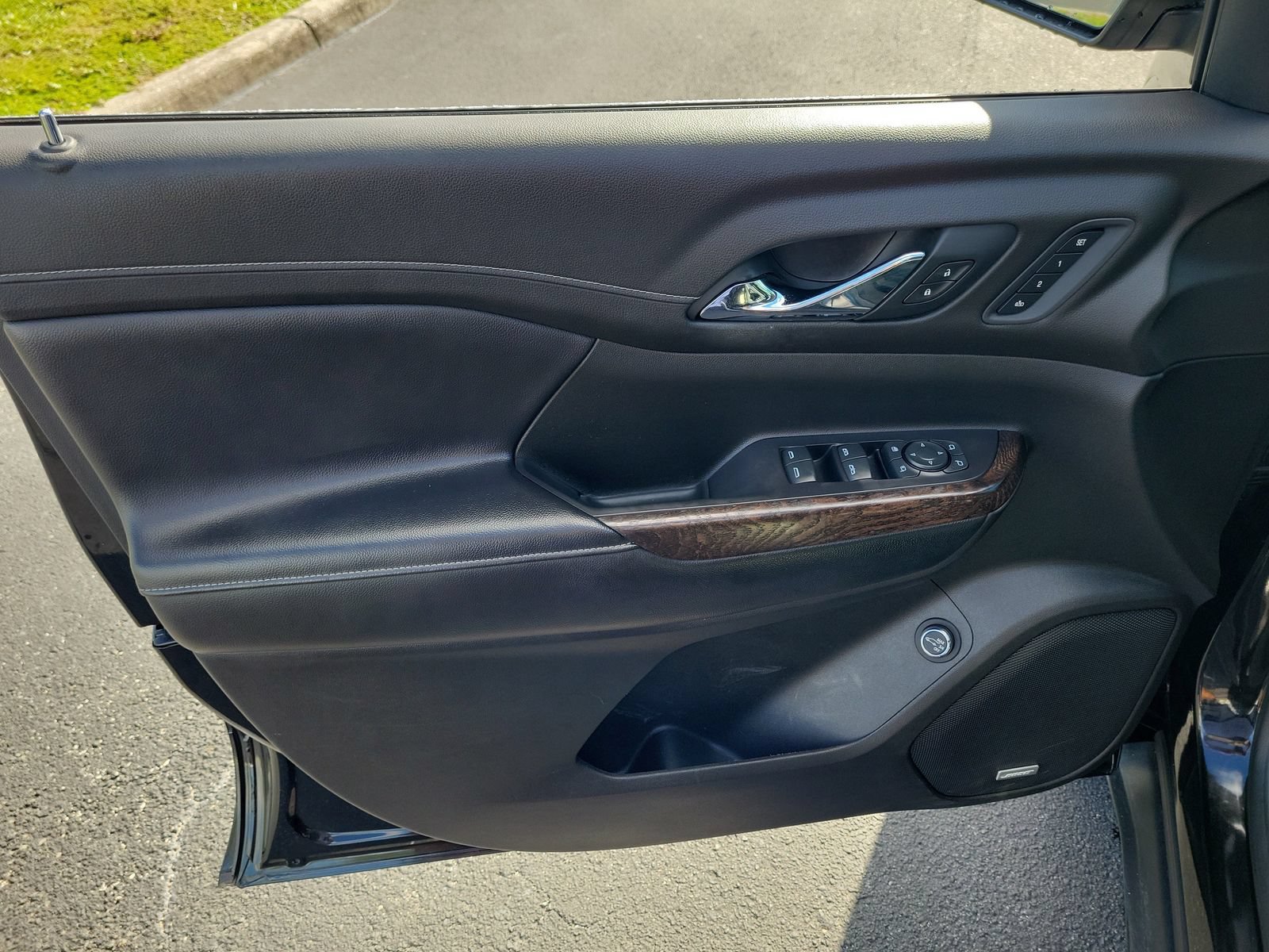 Used 2020 GMC Acadia Denali FWD image 15