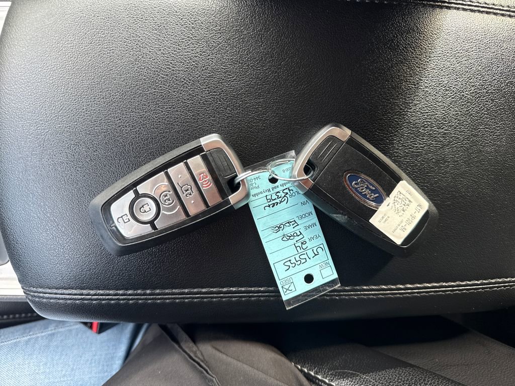 Used 2024 Ford Edge SEL w/ Convenience Package image 39