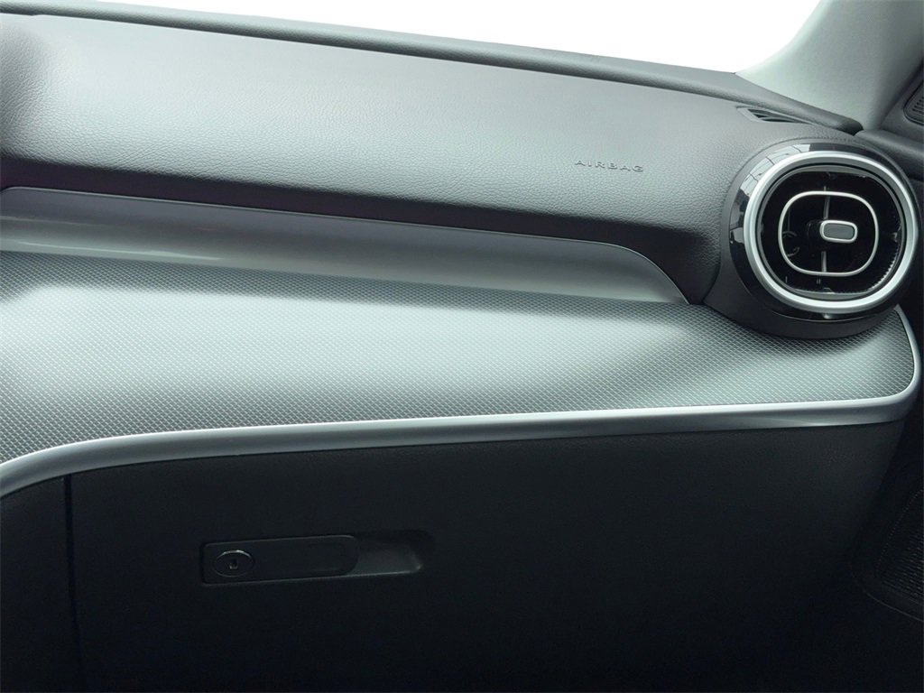 Used 2025 Mercedes-Benz C 300 Sedan image 20