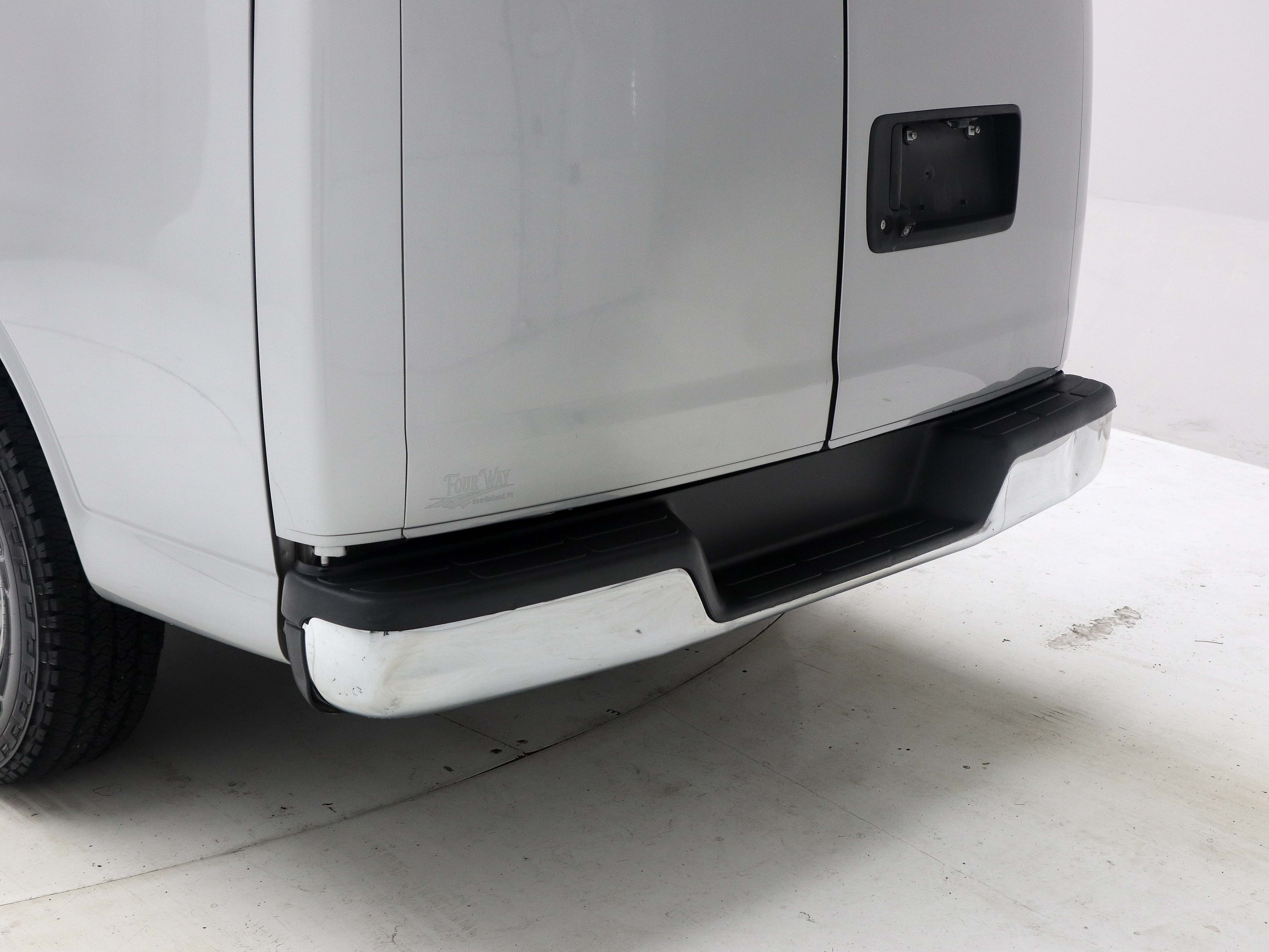 Used 2020 Chevrolet Express 3500 LT w/ LT Preferred Equipment Group RWD image 10