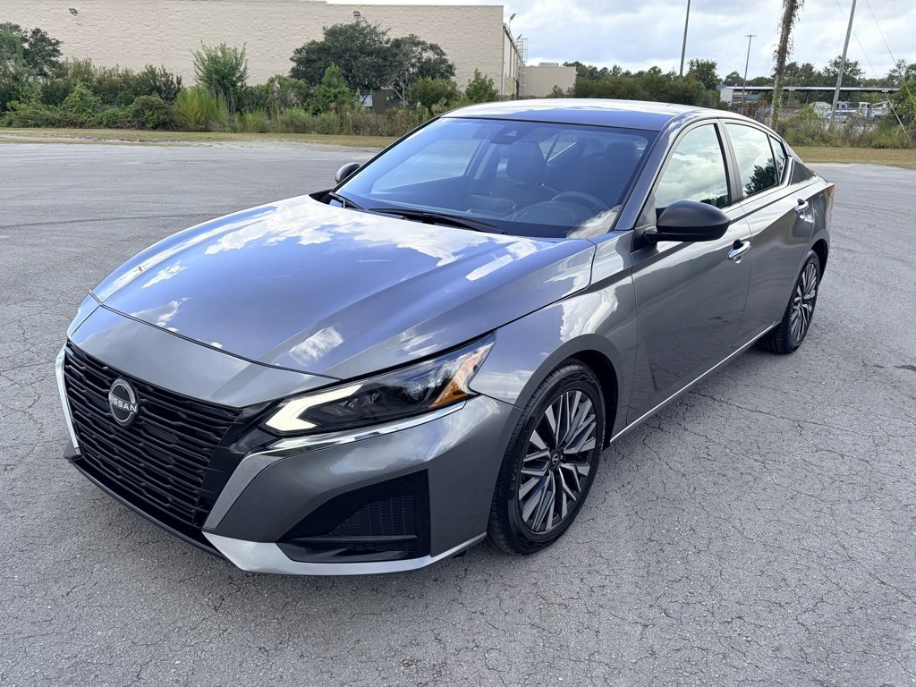 Used 2024 Nissan Altima 2.5 SV image 4