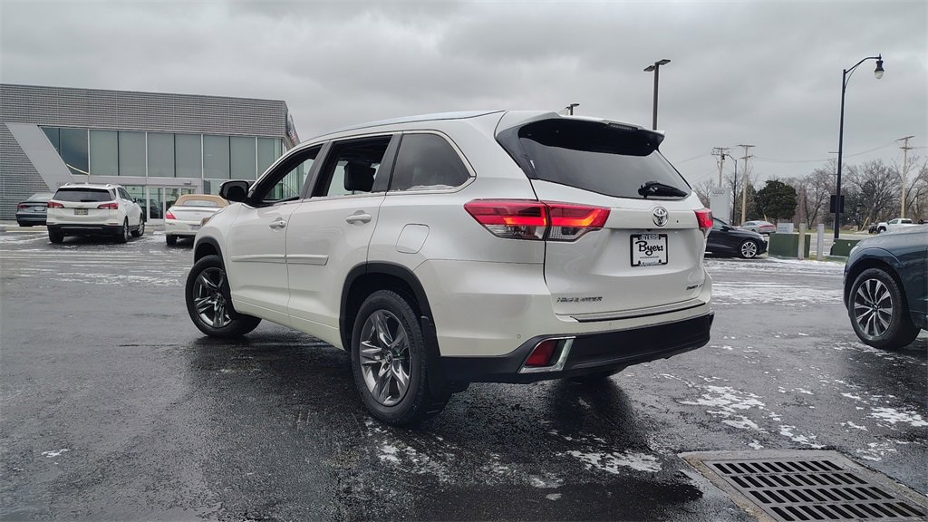 Used 2018 Toyota Highlander Limited Platinum image 4