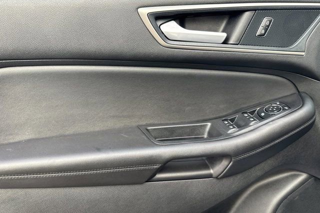 Used 2024 Ford Edge SEL image 12