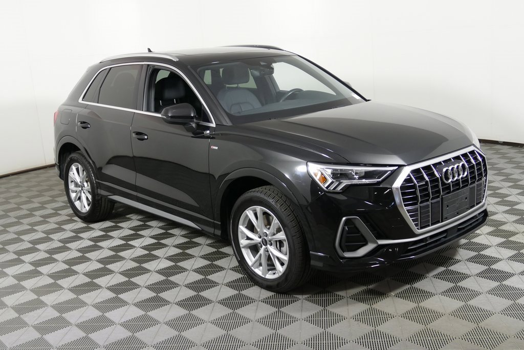 Used 2023 Audi Q3 2.0T Premium image 1