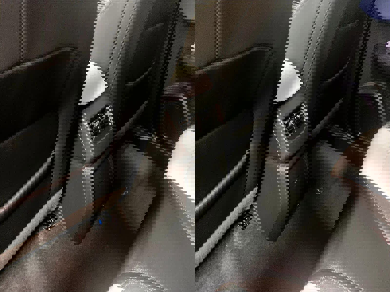 Used 2025 Chevrolet Equinox EV LT image 27