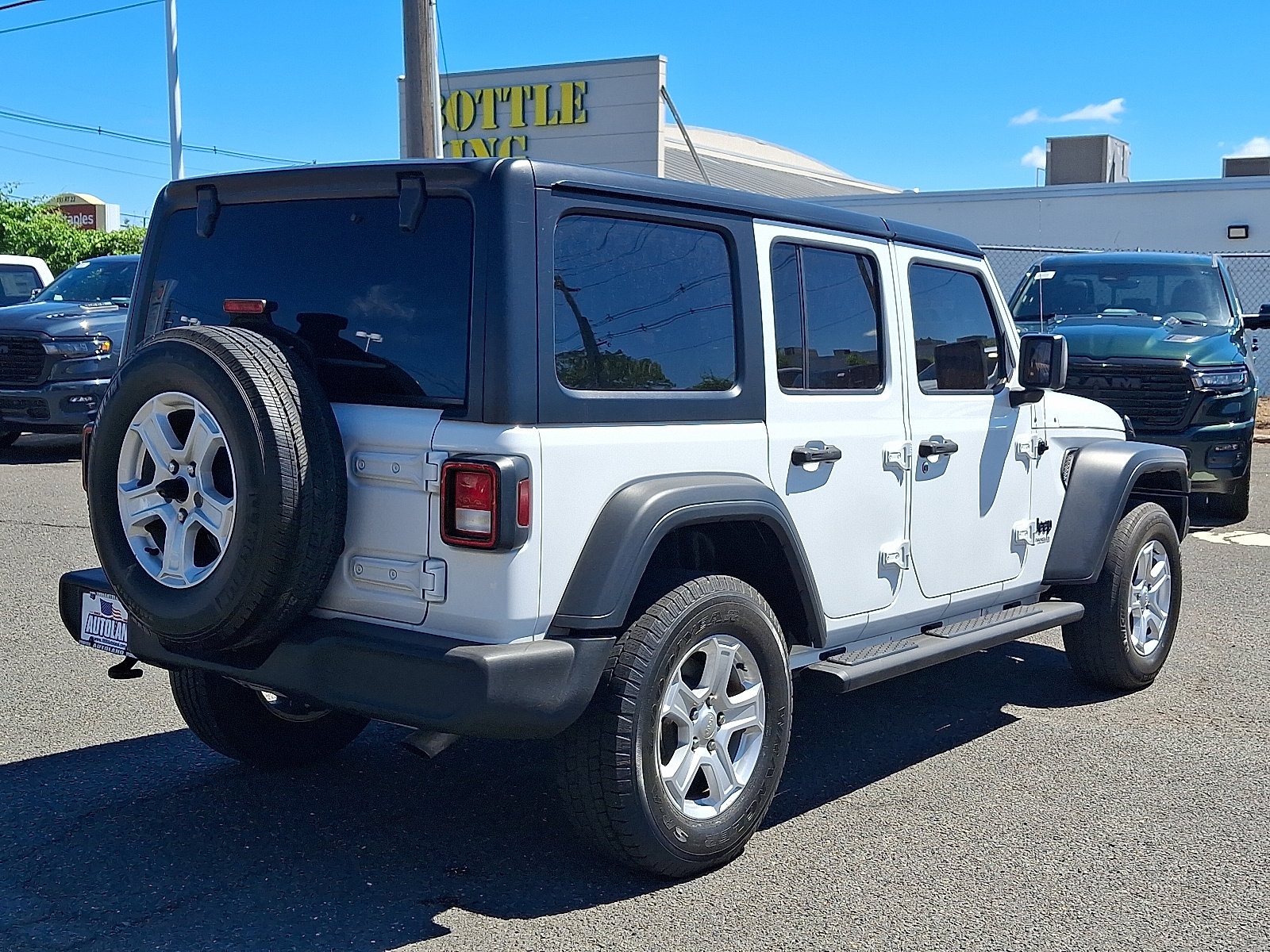 Used 2022 Jeep Wrangler Unlimited Sport AWD/4WD image 7