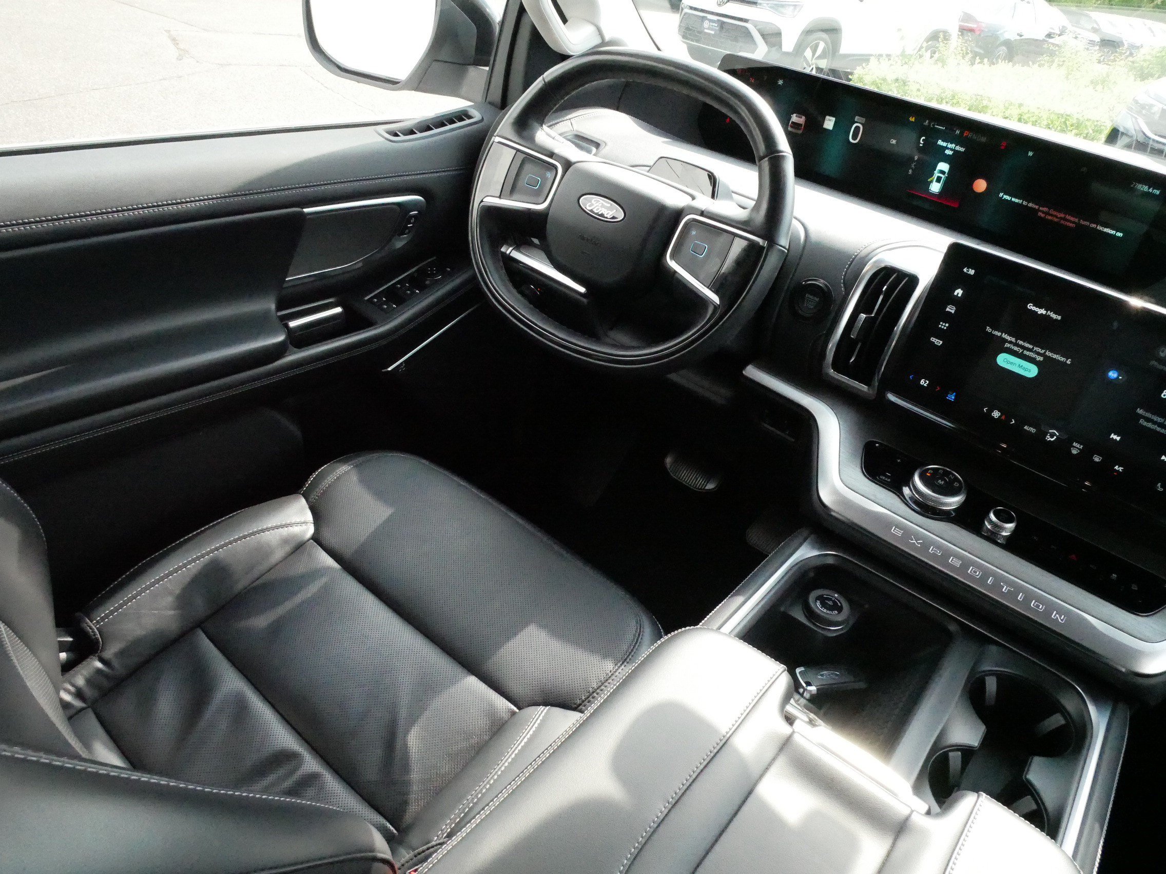 Used 2025 Ford Expedition Platinum AWD/4WD image 9