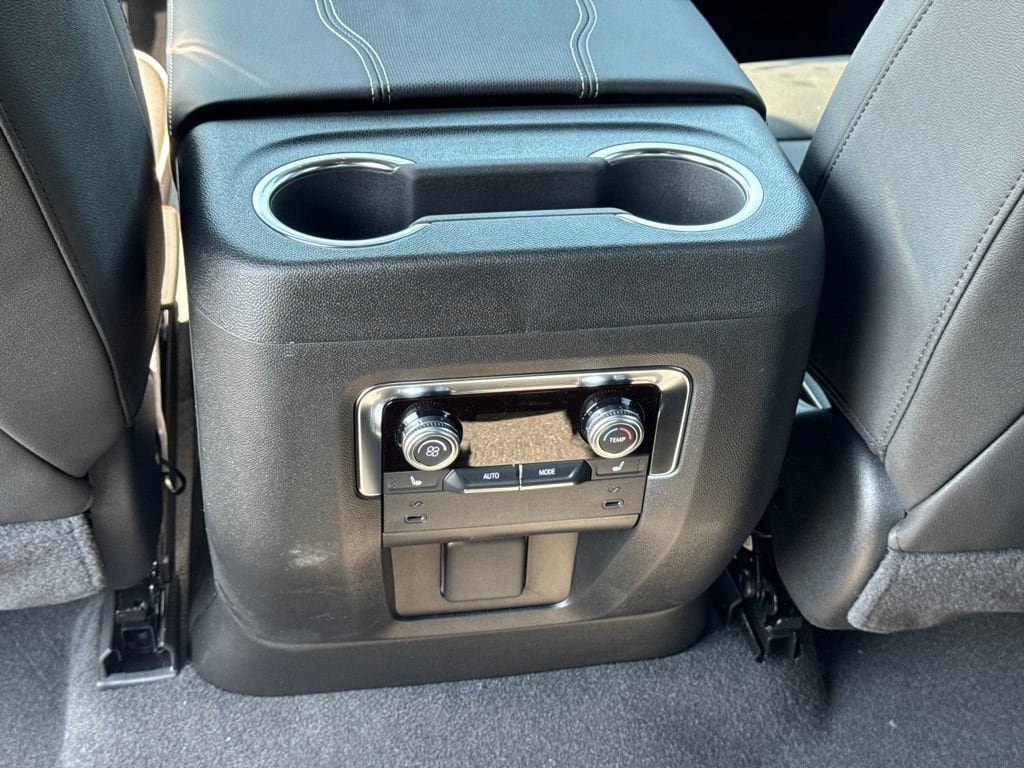 New 2026 GMC Yukon XL Elevation w/ LPO, Floor Liner Package AWD/4WD image 25