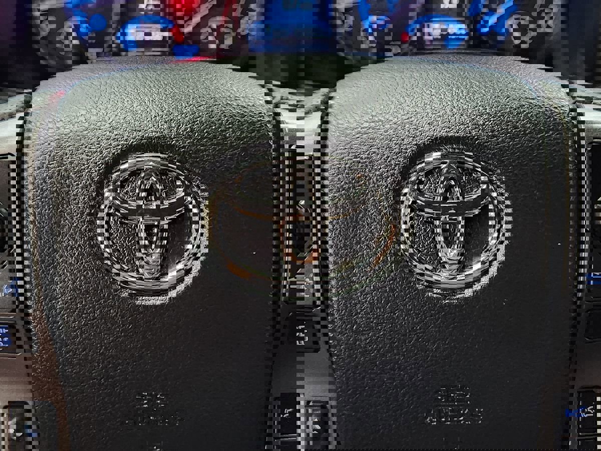 Used 2021 Toyota Tacoma TRD Sport w/ Technology Package image 49