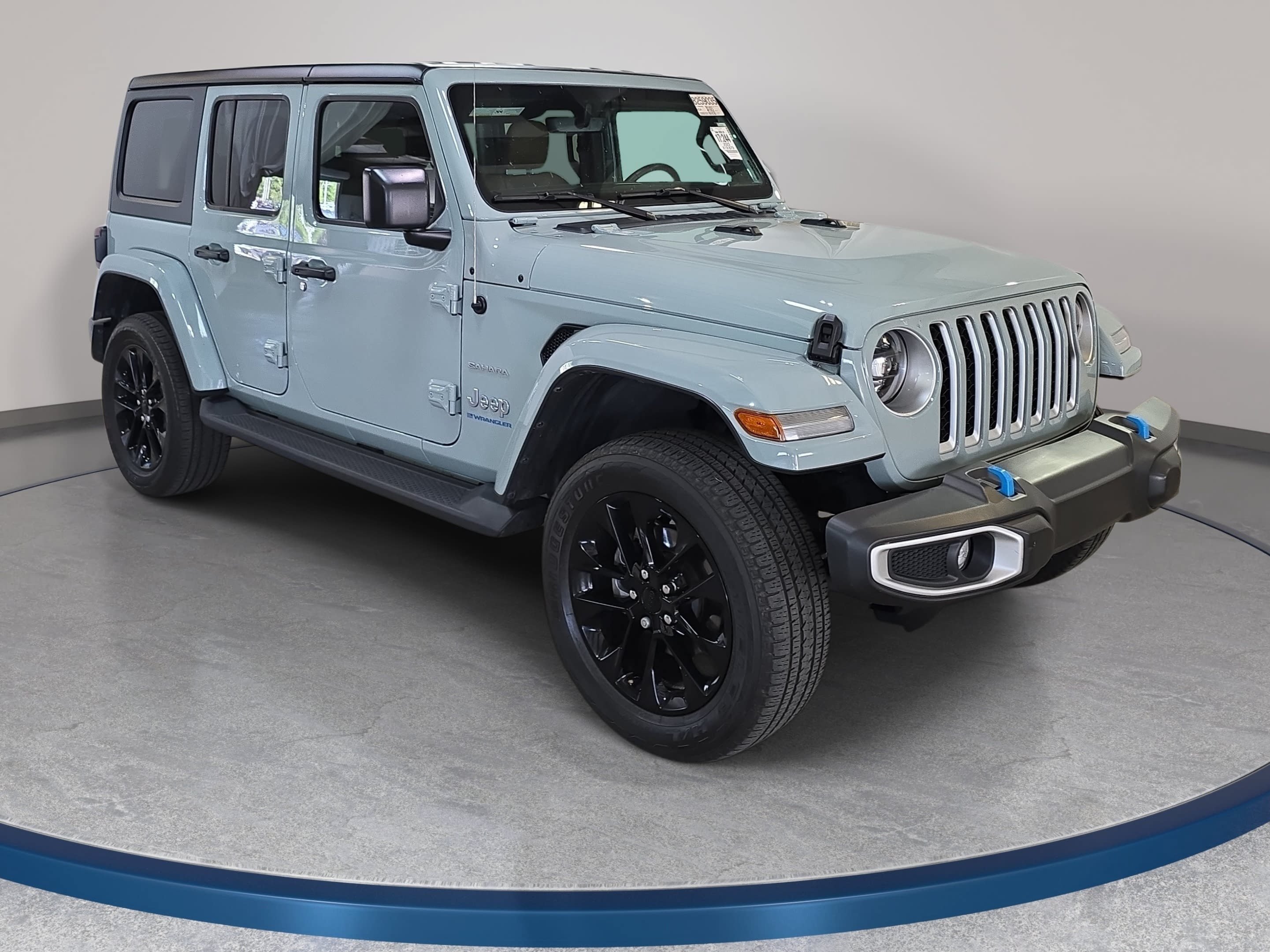 Used 2023 Jeep Wrangler Unlimited Sahara w/ Cold Weather Group AWD/4WD image 4