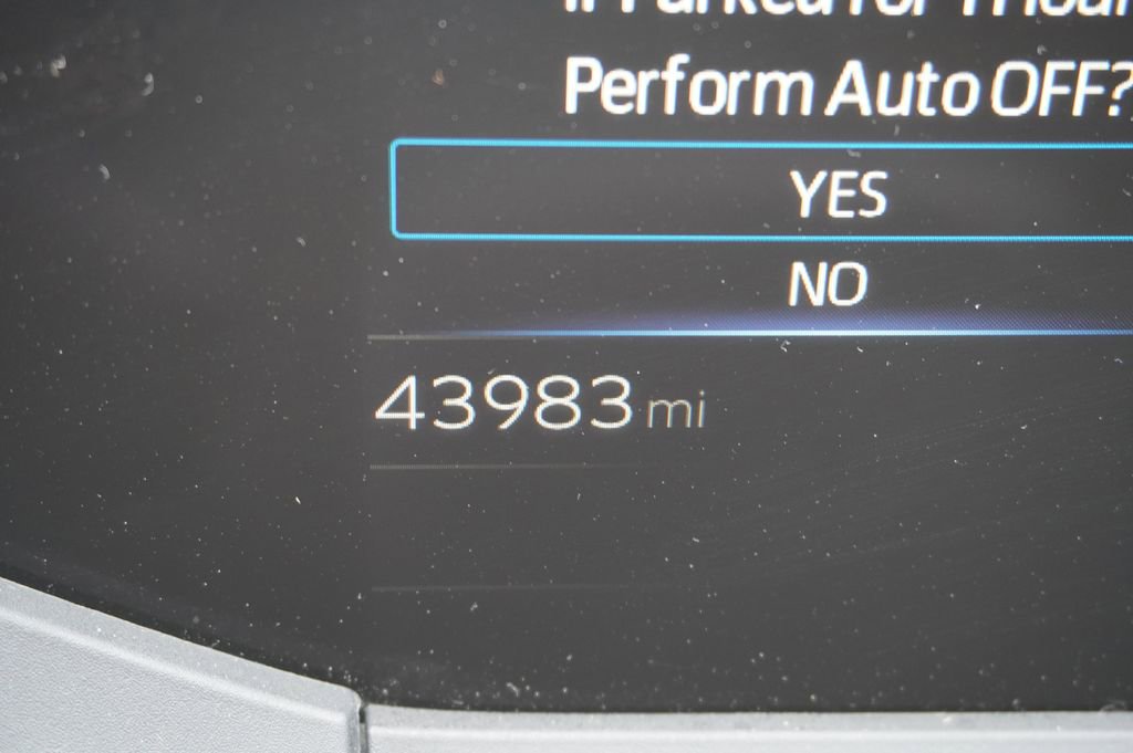 Used 2023 Toyota Prius Limited FWD image 3