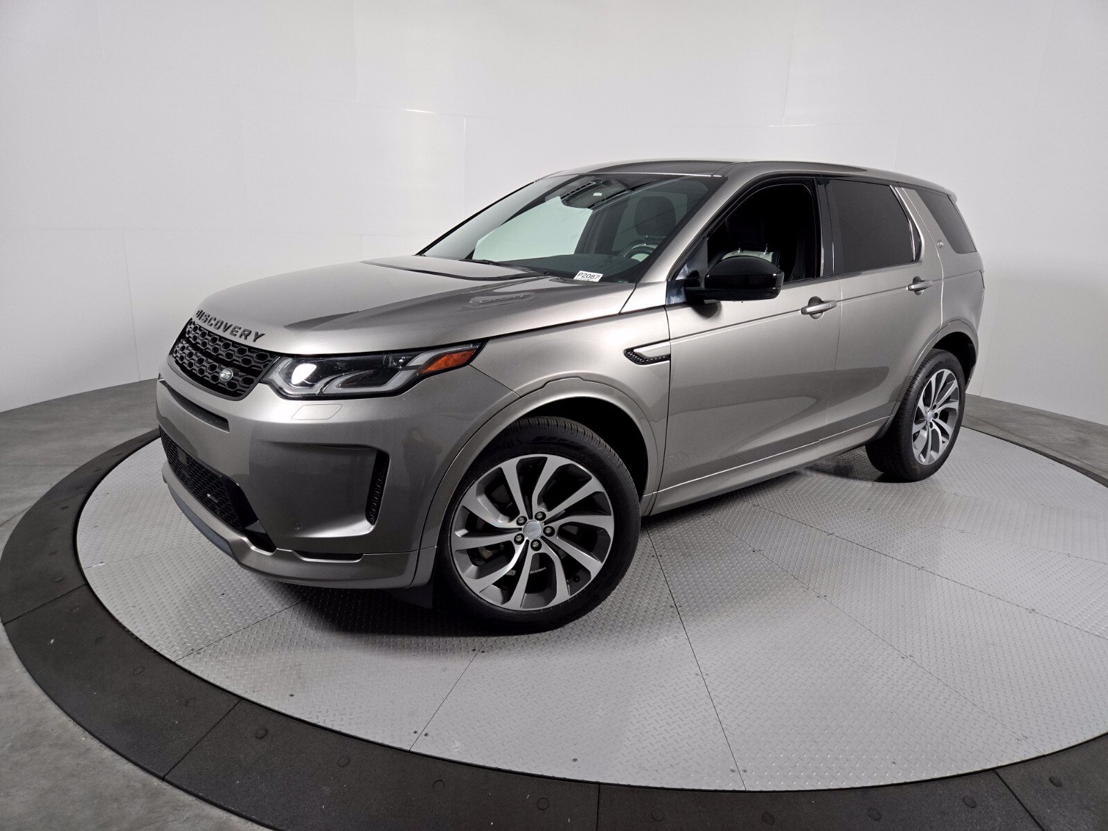Used 2022 Land Rover Discovery Sport SE R-Dynamic AWD/4WD image 1