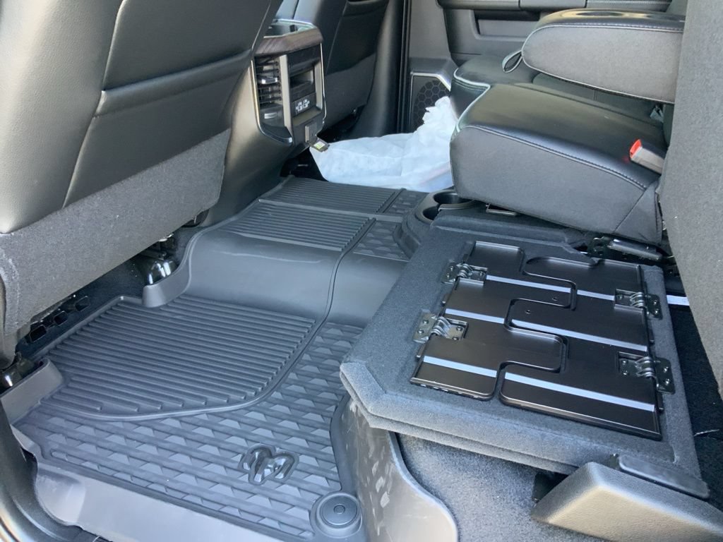 New 2026 RAM 2500 Laramie w/ Night Edition AWD/4WD image 21