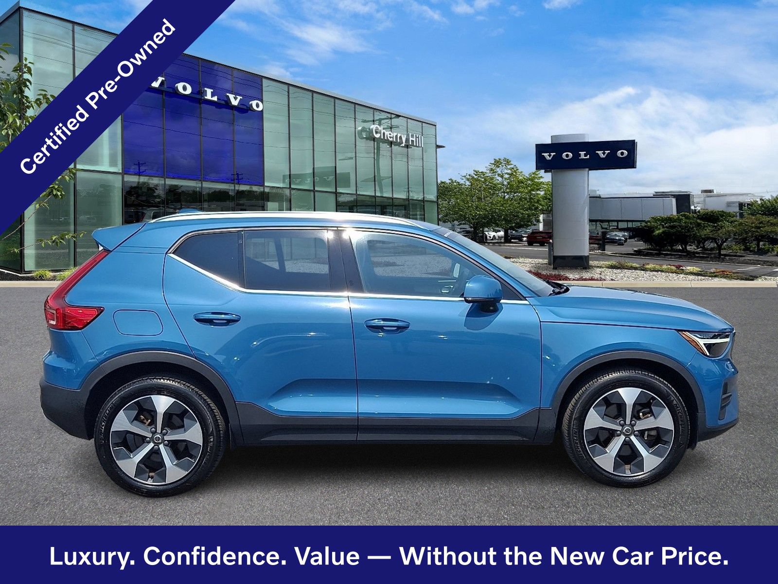 Certified 2024 Volvo XC40 B5 Core AWD/4WD image 8