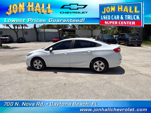 Used 2017 Chevrolet Cruze LS FWD image 4