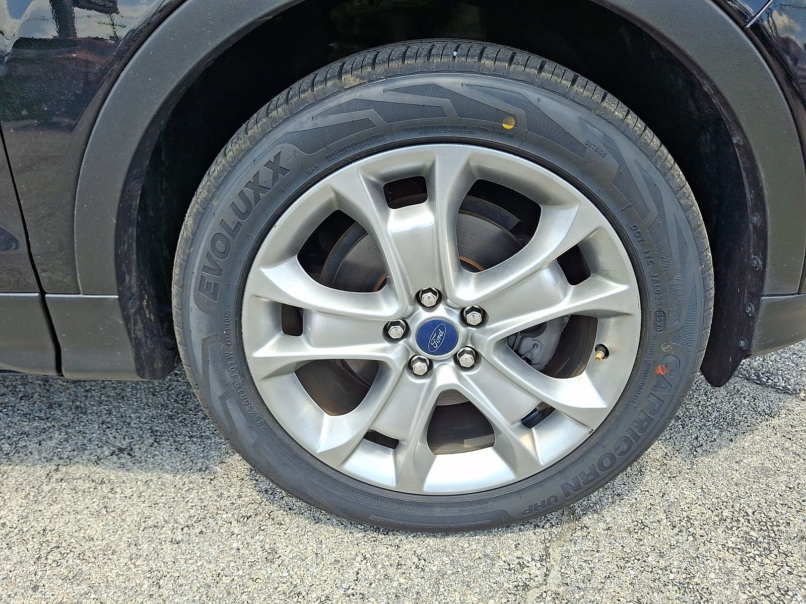 Used 2018 Ford Escape SE w/ SE Sport Appearance Package FWD image 9