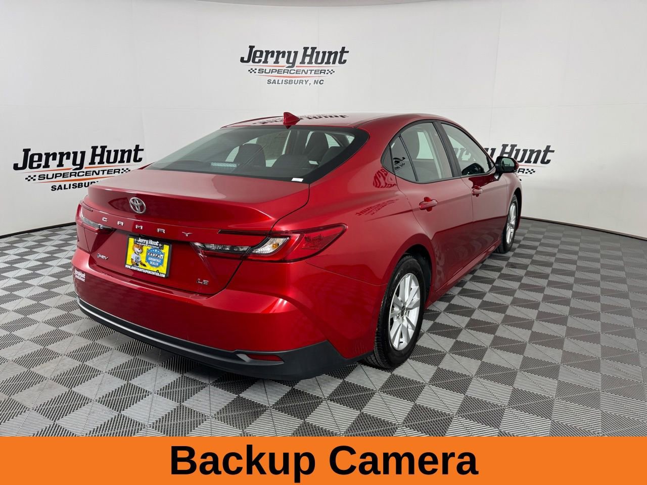 Used 2025 Toyota Camry LE image 7