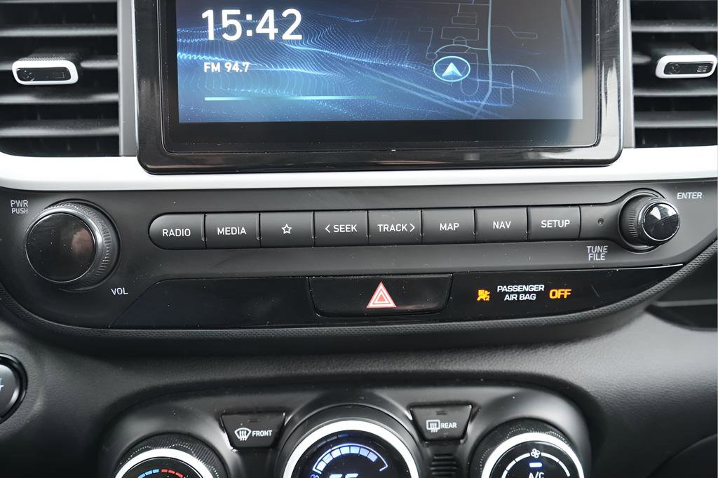 Certified 2023 Hyundai Venue Limited FWD image 31