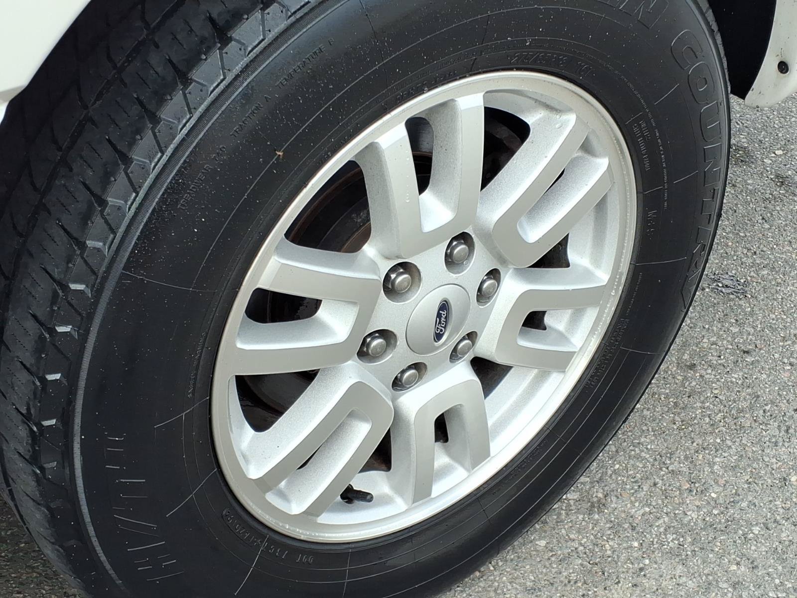 Used 2014 Ford Expedition EL Limited w/ Equipment Group 301A AWD/4WD image 16