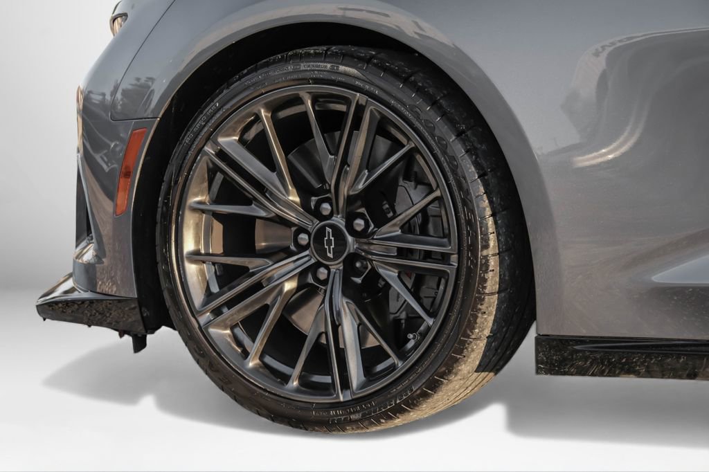 Used 2020 Chevrolet Camaro ZL1 image 61
