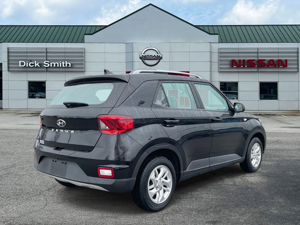 Used 2020 Hyundai Venue SEL image 6