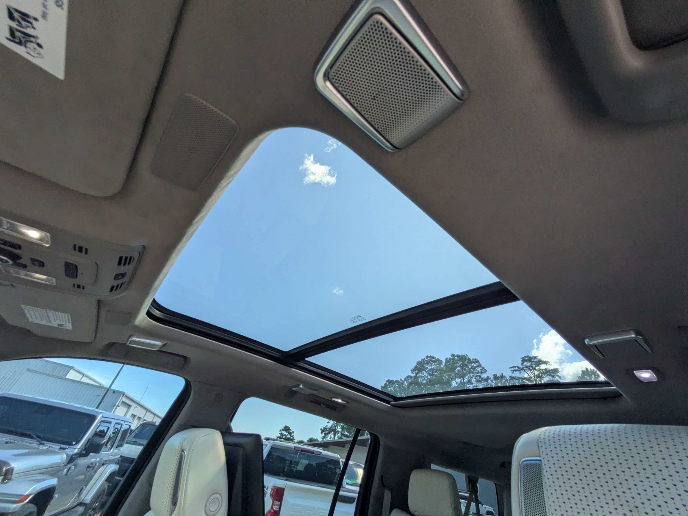 Certified 2023 Cadillac Escalade ESV Sport Platinum w/ LPO, ONYX Package AWD/4WD image 14