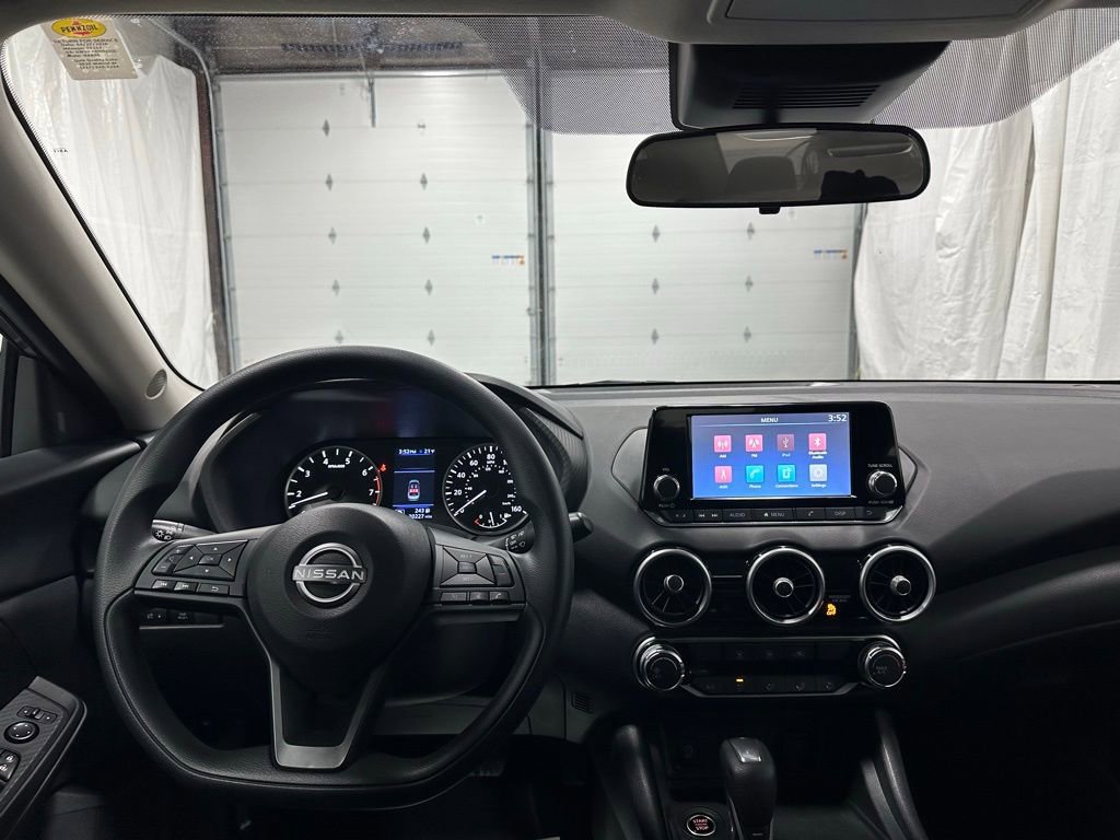 Used 2025 Nissan Sentra S image 16