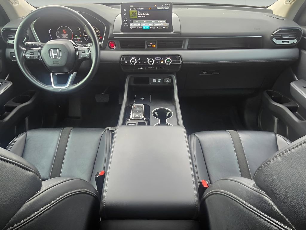 Used 2024 Honda Pilot Touring image 22