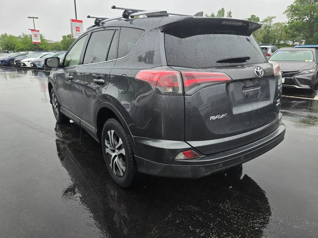 Used 2016 Toyota RAV4 LE AWD/4WD image 5