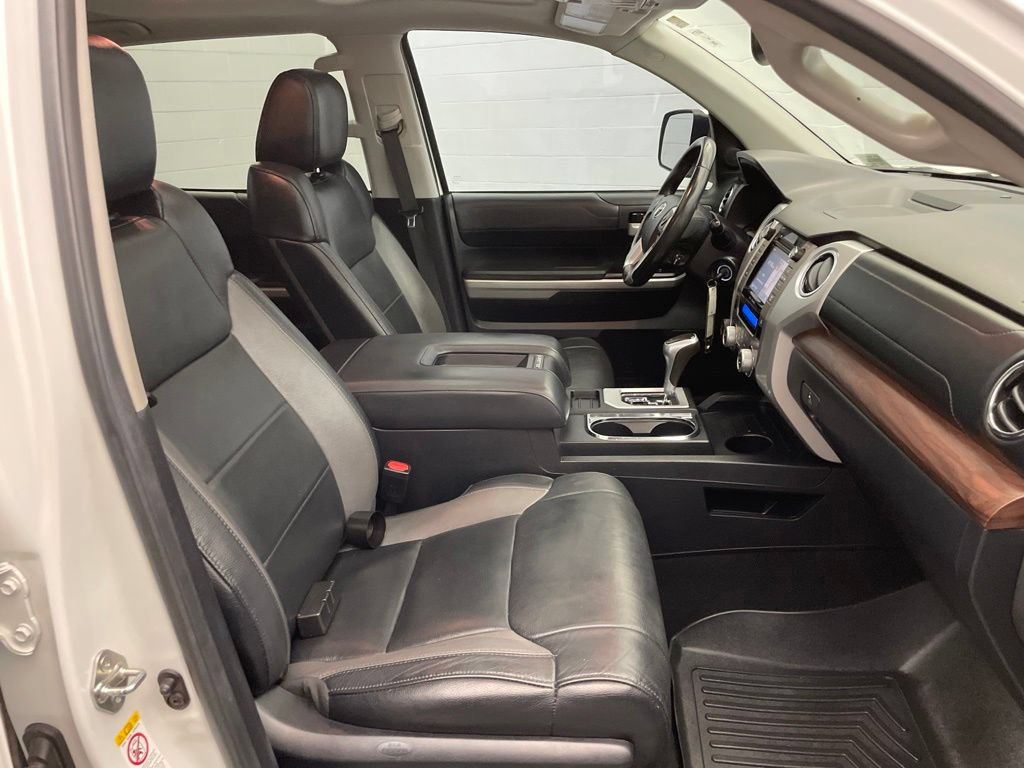 Used 2018 Toyota Tundra Limited w/ Limited Premium Package AWD/4WD image 27