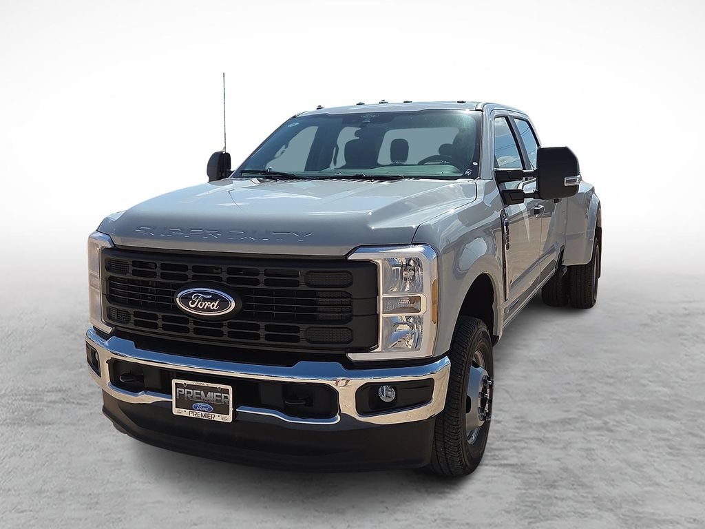 New 2026 Ford F350 XL w/ XL Chrome Package AWD/4WD image 4