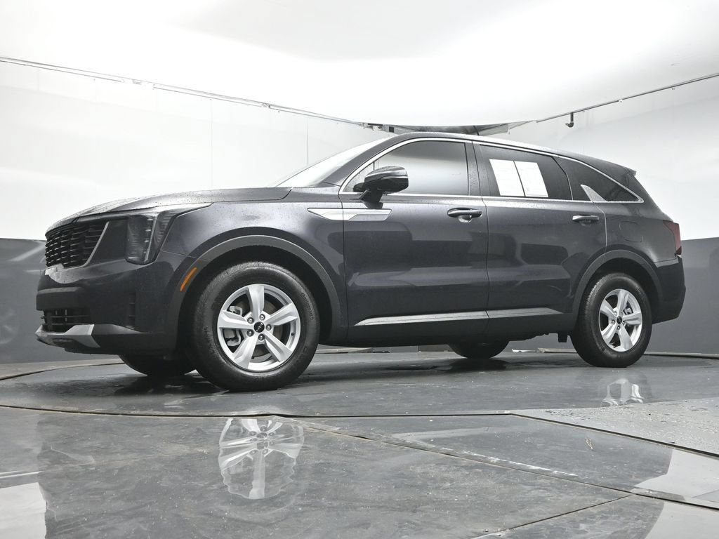 Used 2026 Kia Sorento LX FWD image 35