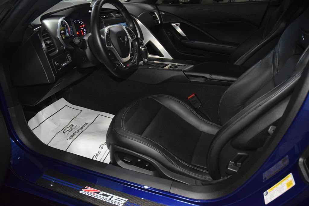 Used 2016 Chevrolet Corvette Z06 w/ Z07 Performance Package RWD image 49