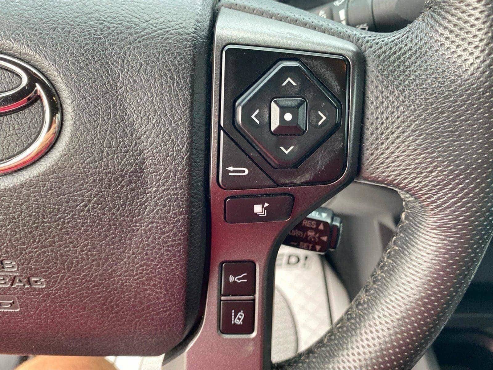 Used 2021 Toyota Tacoma TRD Sport AWD/4WD image 18