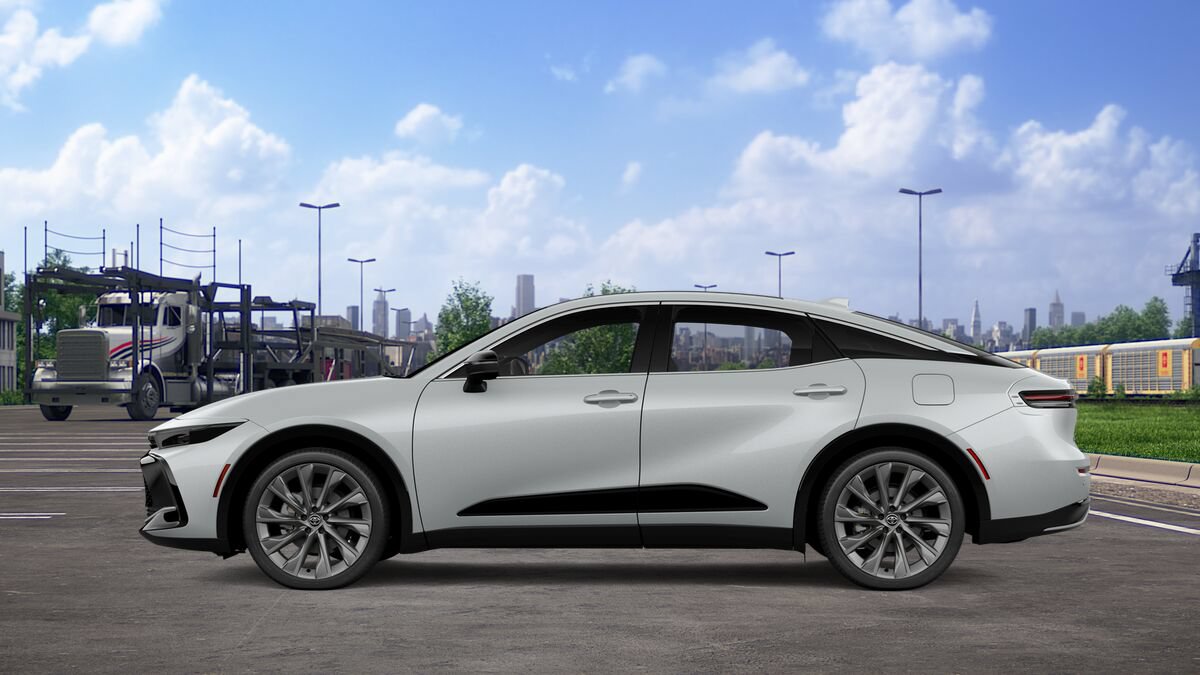 New 2027 Toyota Crown AWD/4WD image 4