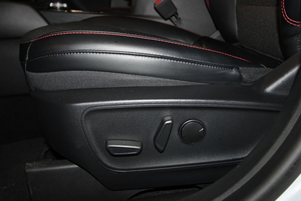 Used 2025 Ford Escape ST-Line w/ Equipment Group 301A image 7