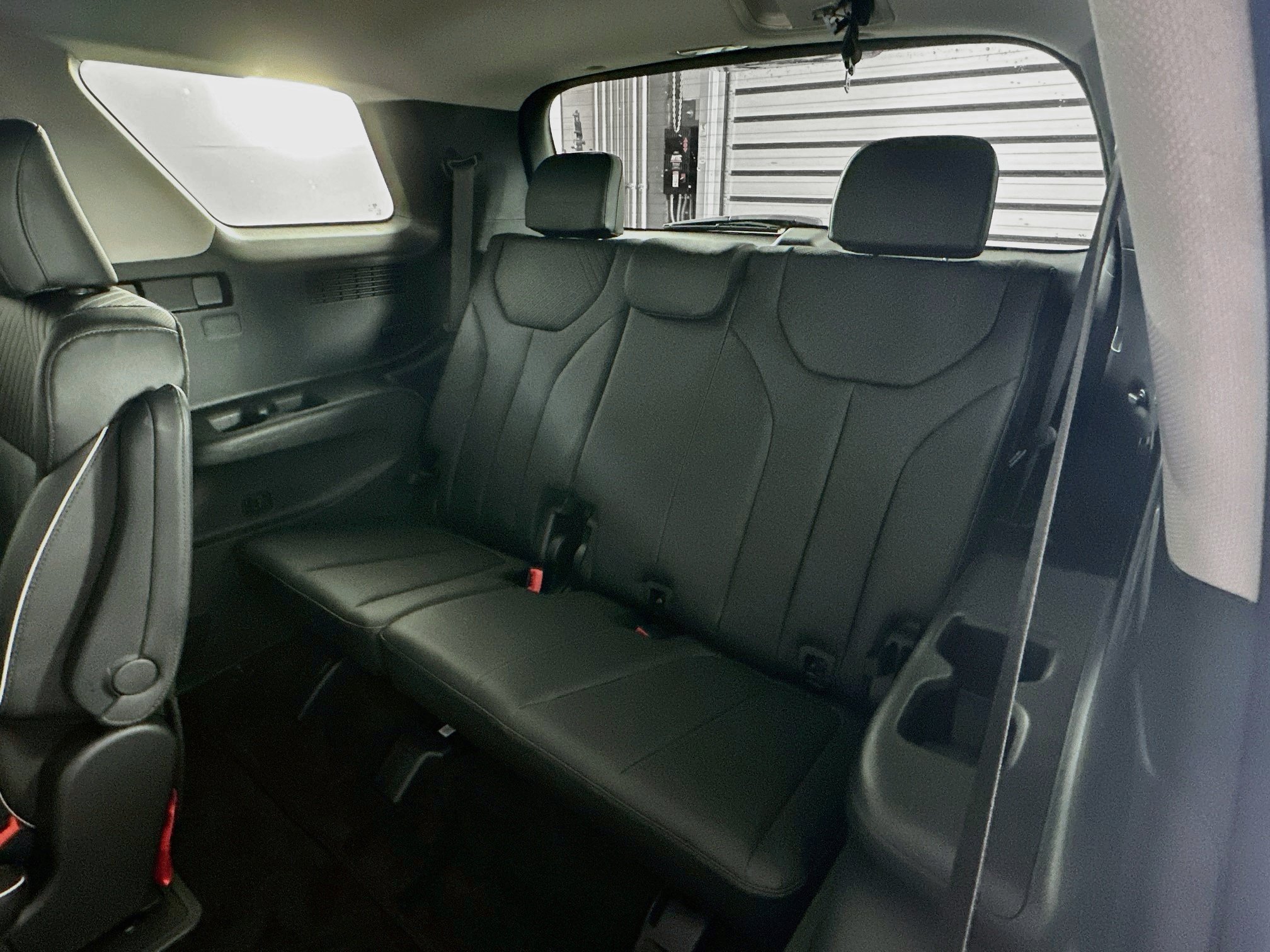 Used 2025 Hyundai Palisade SEL FWD image 30