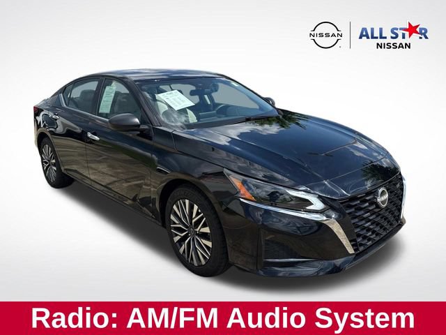 Used 2025 Nissan Altima 2.5 SV FWD image 1