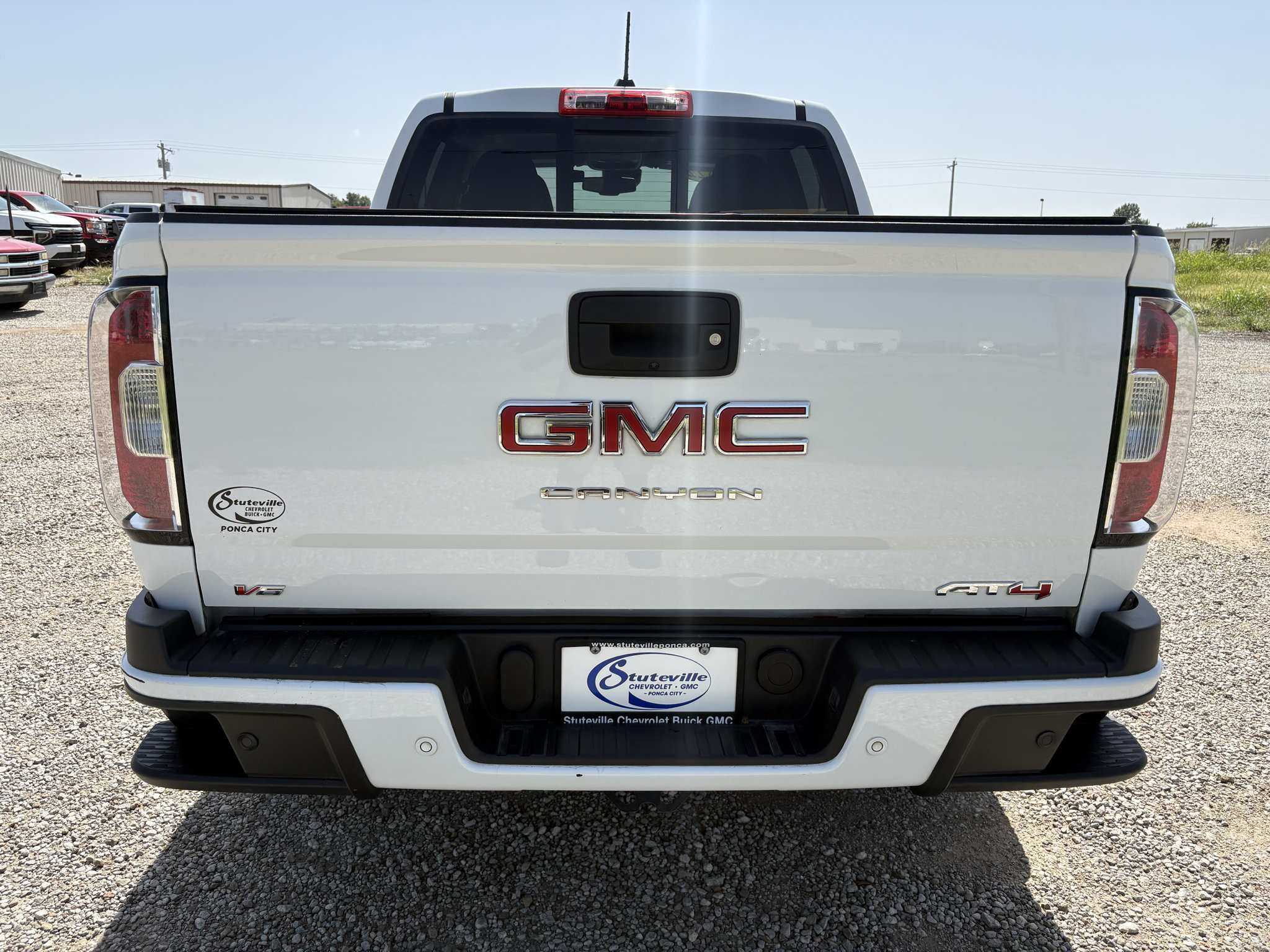 Used 2022 GMC Canyon AT4 w/ Driver Alert Package AWD/4WD image 6