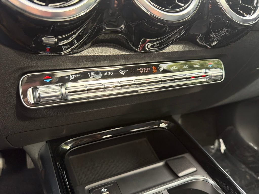 Used 2026 Mercedes-Benz GLB 250 4MATIC image 34