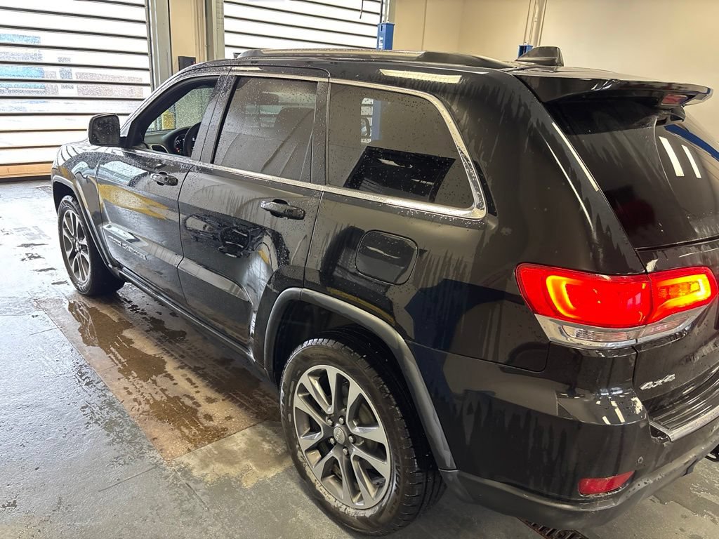 Used 2018 Jeep Grand Cherokee Limited w/ Trailer Tow Group IV AWD/4WD image 8