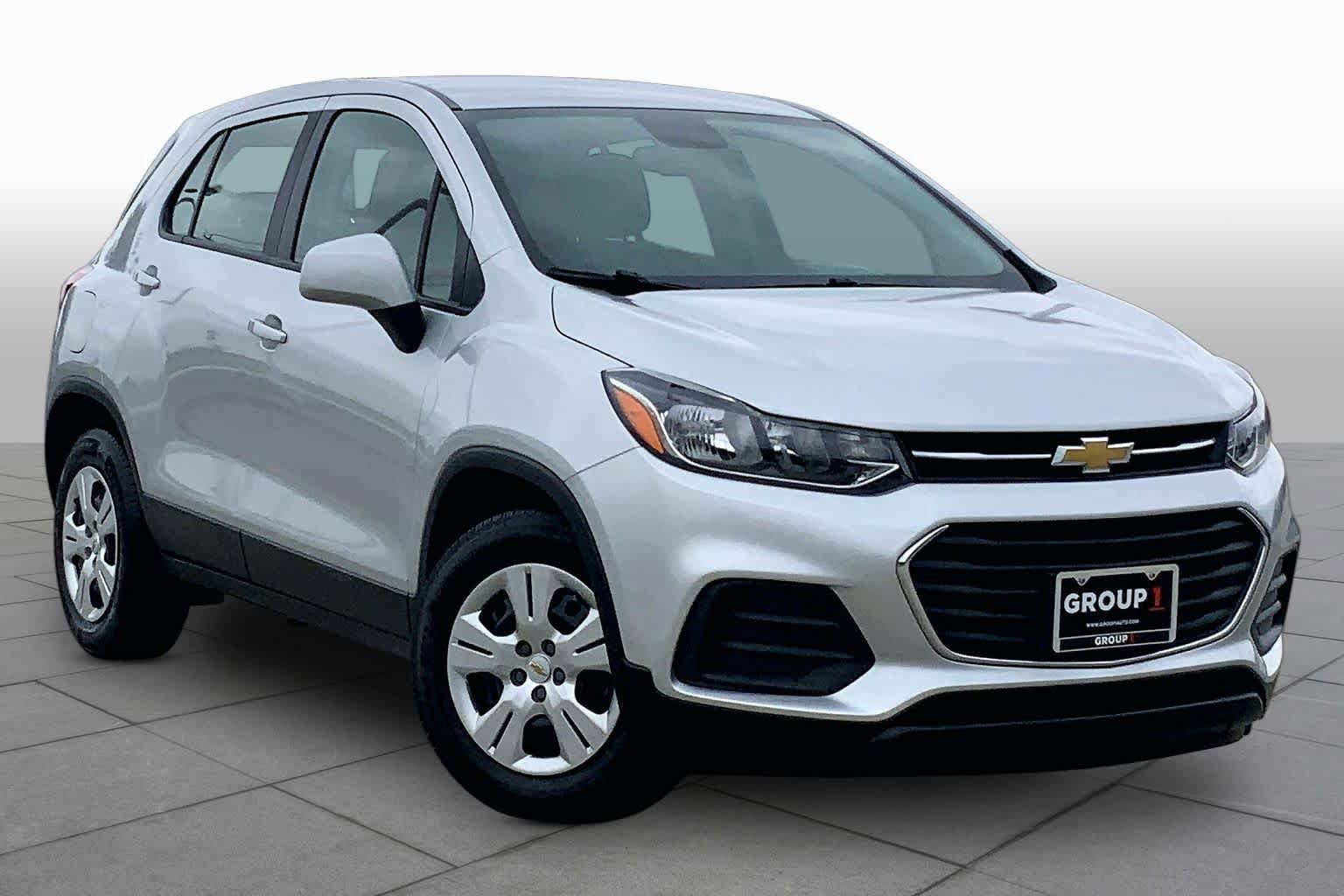 Used 2018 Chevrolet Trax LS FWD image 3