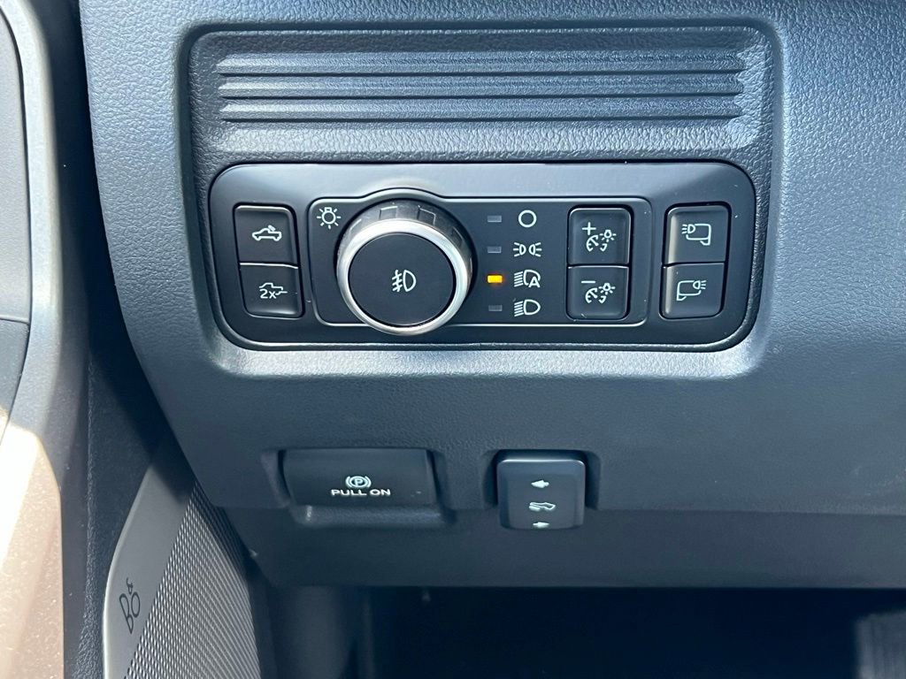New 2026 Ford F350 Lariat w/ FX4 Off-Road Package image 32
