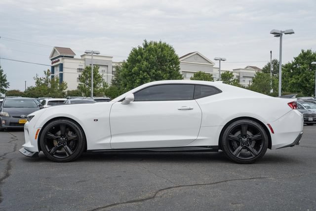 Used 2016 Chevrolet Camaro SS RWD image 4