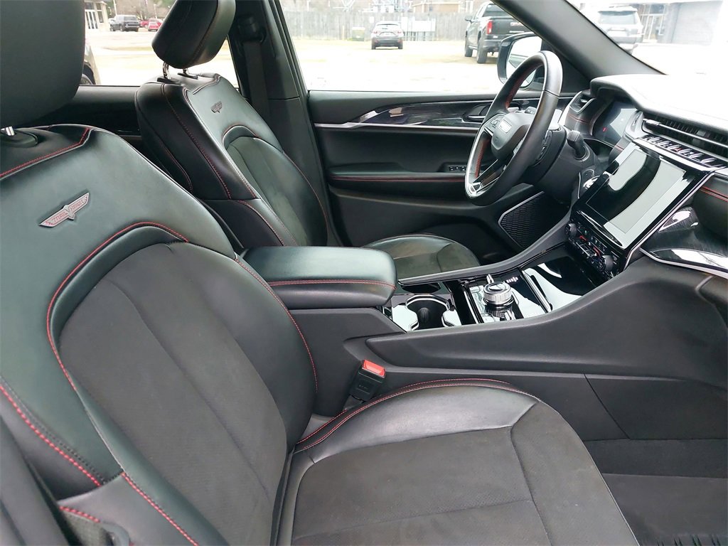 Used 2022 Jeep Grand Cherokee Trailhawk image 10