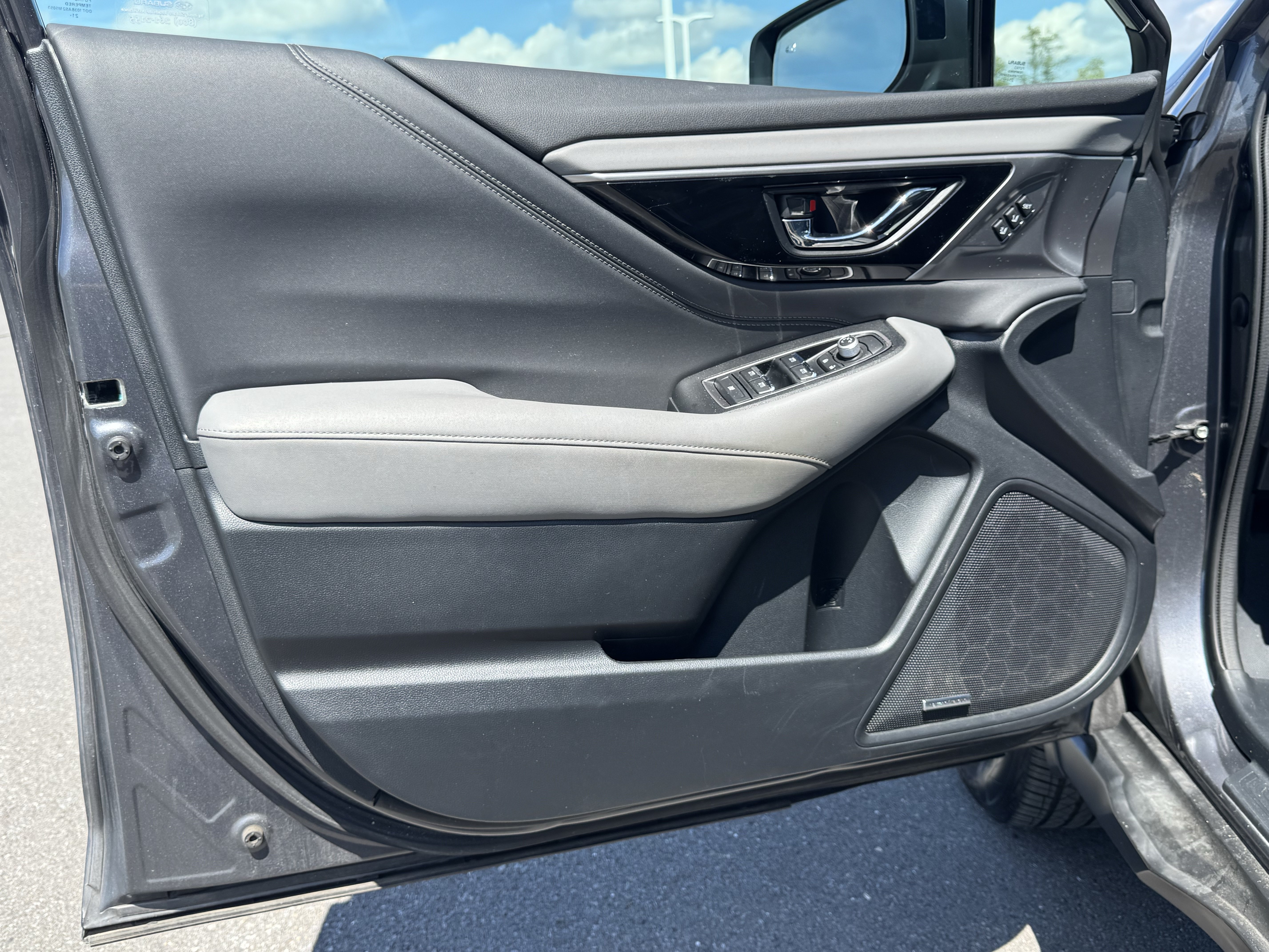 Used 2022 Subaru Outback Limited AWD/4WD image 15